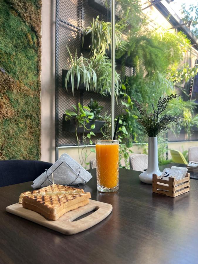 טיראנה Vila 90 Boutique Hotel מראה חיצוני תמונה