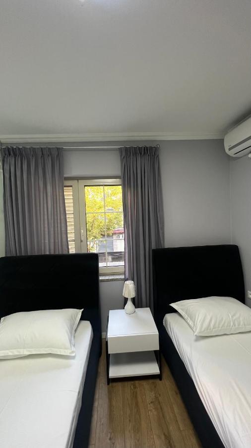 טיראנה Vila 90 Boutique Hotel מראה חיצוני תמונה