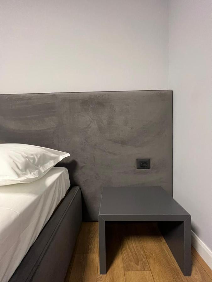 טיראנה Vila 90 Boutique Hotel מראה חיצוני תמונה